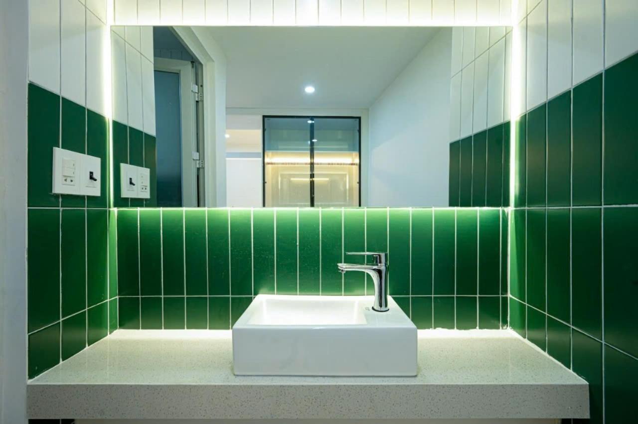 Q Hotel & Apartment Han Market Da Nang Exterior photo